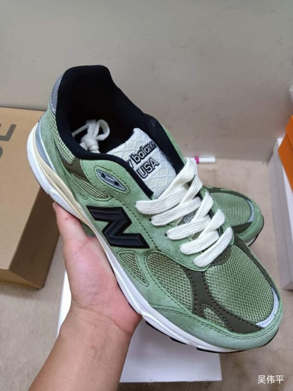 New Balance Shoes Pallet