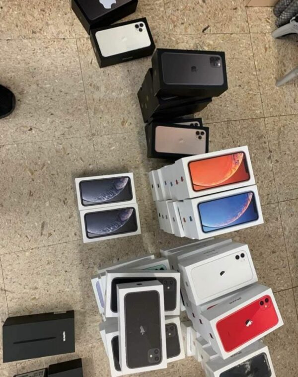 Mixed iPhone Pallet.