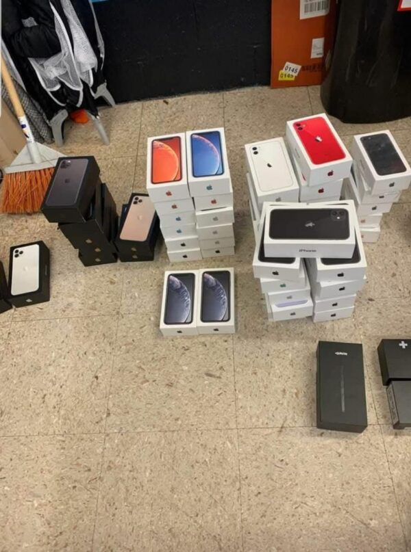 Mixed iPhone Pallet.