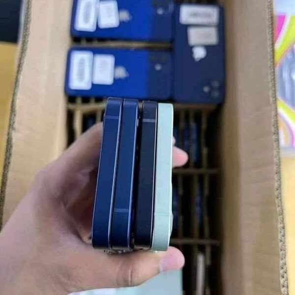 Mixed iPhone Pallet.