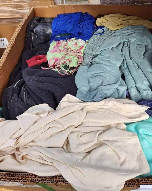 Men And Women Clothing Pallet