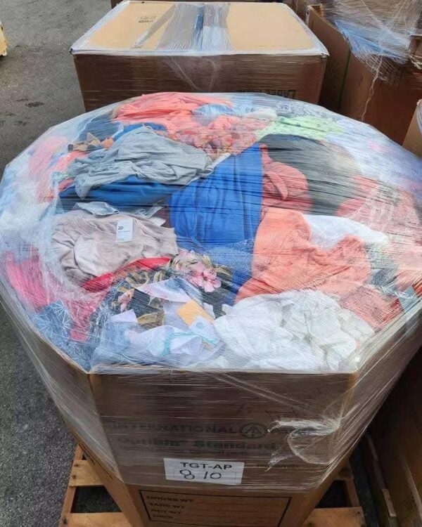Men And Women Clothing Pallet