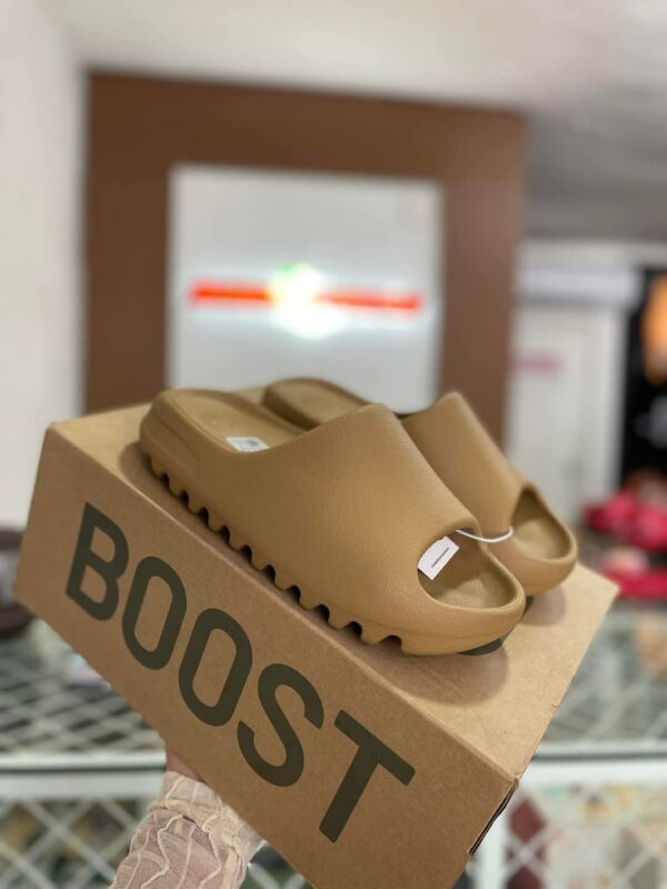 Yeezy Slides Pallets