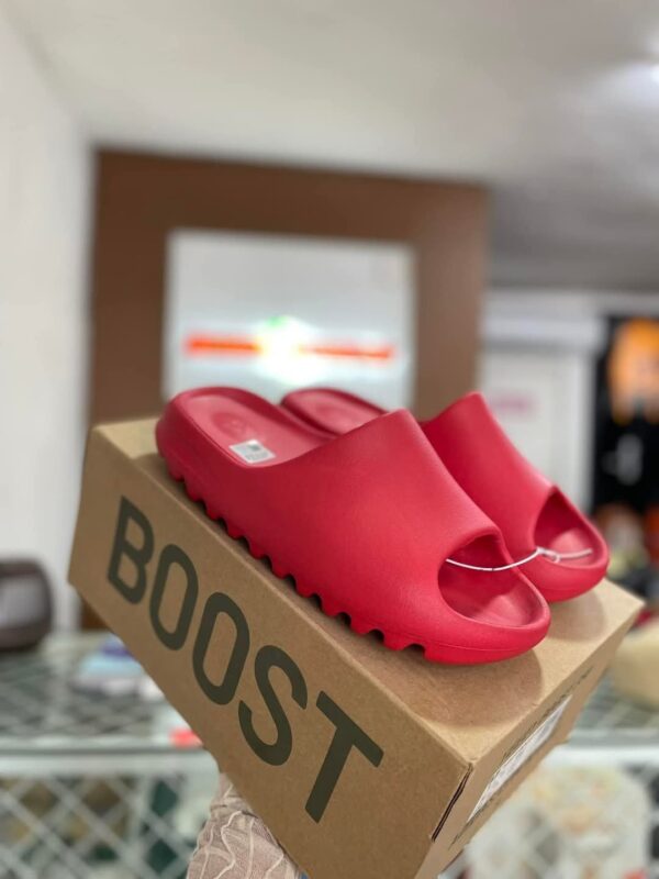 Yeezy Slides Pallets