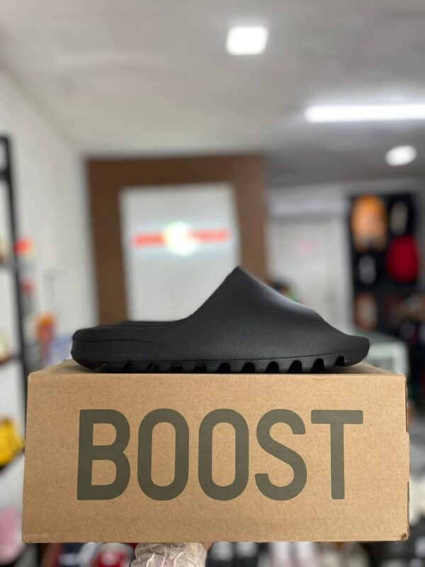 Yeezy Slides Pallets