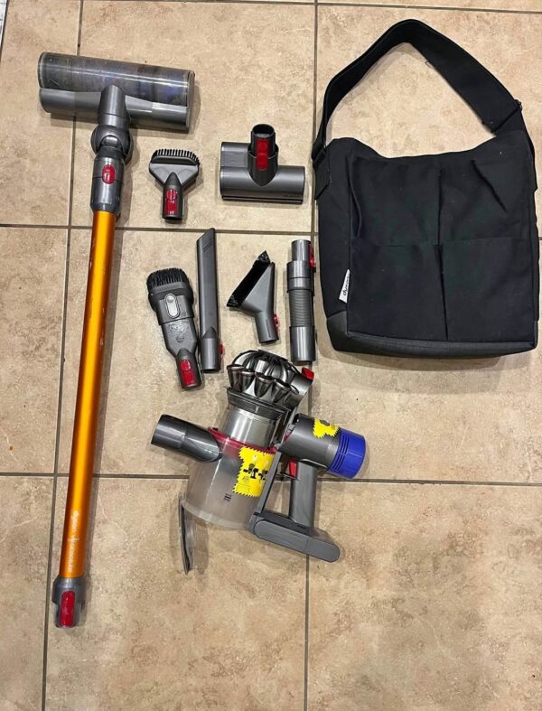 Dyson Stick Vacuum Cleaner – Full Pallet (60 Units)