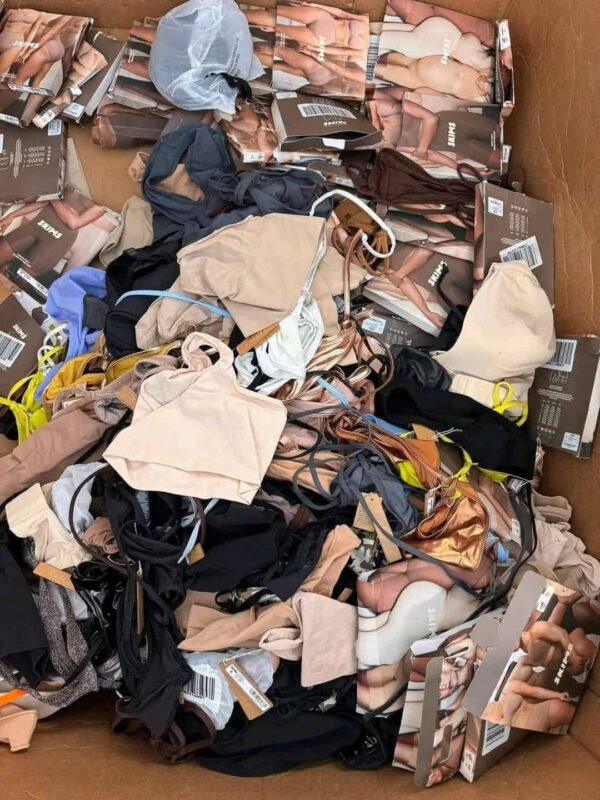SKIM CLOTHING PALLET