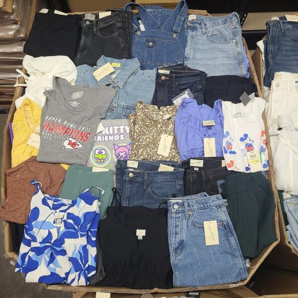 TARGET WOMEN’S CLOTHING PALLETS