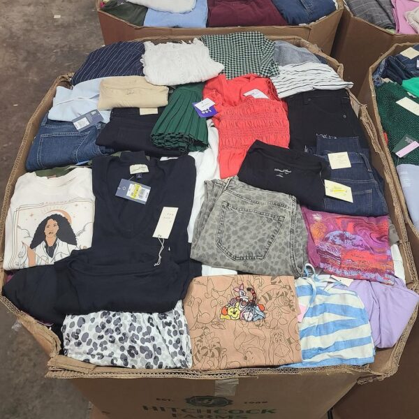 TARGET WOMEN’S CLOTHING PALLETS
