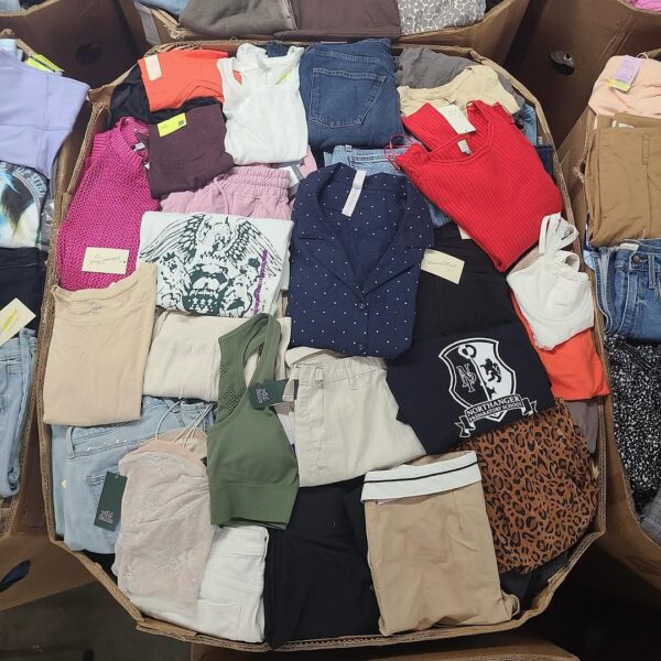 TARGET WOMEN’S CLOTHING PALLETS