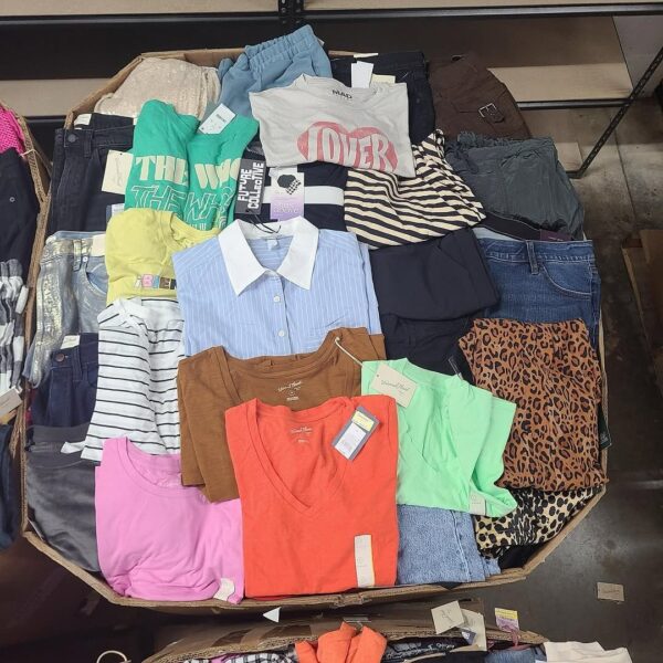 TARGET WOMEN’S CLOTHING PALLETS