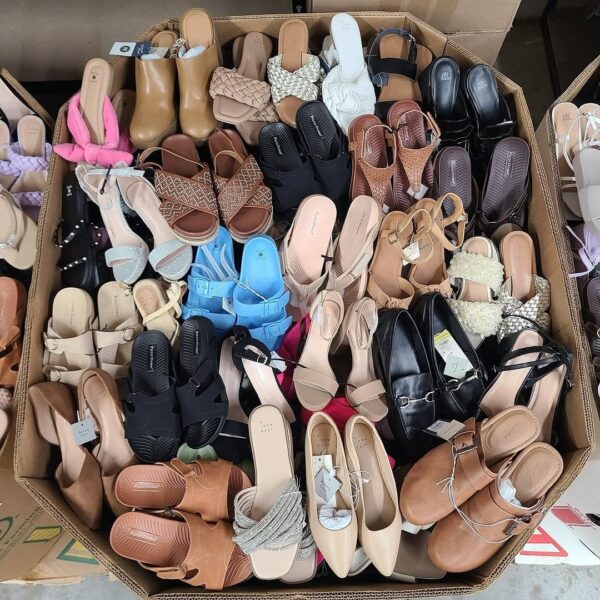 TARGET WOMEN’S SHOE PALLETS