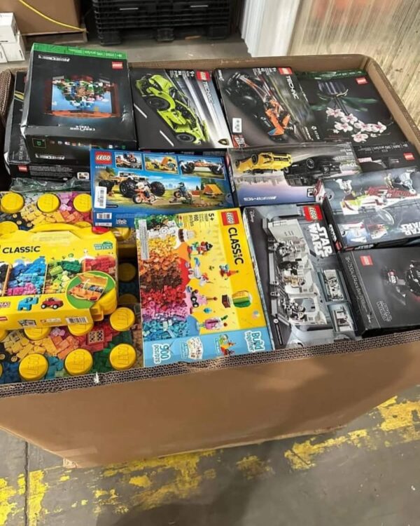 LEGO PALLET