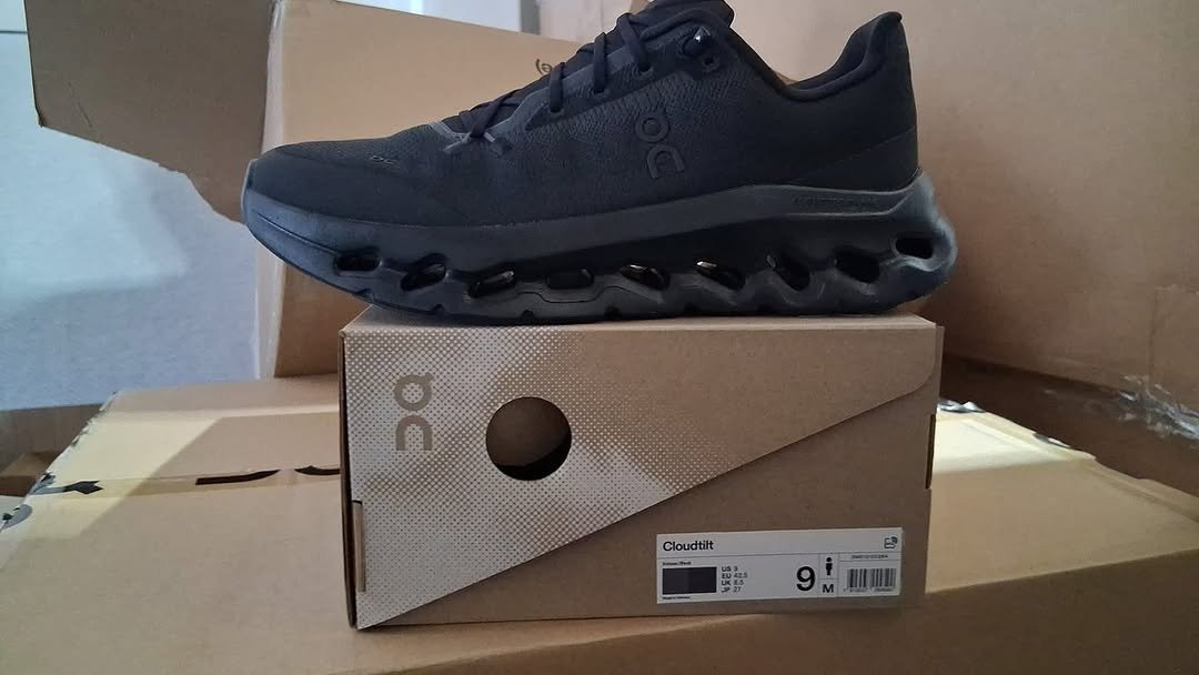Premium Mixed On Cloud Running Shoes Pallet – 100 Pairs | Bulk Wholesale Footwear