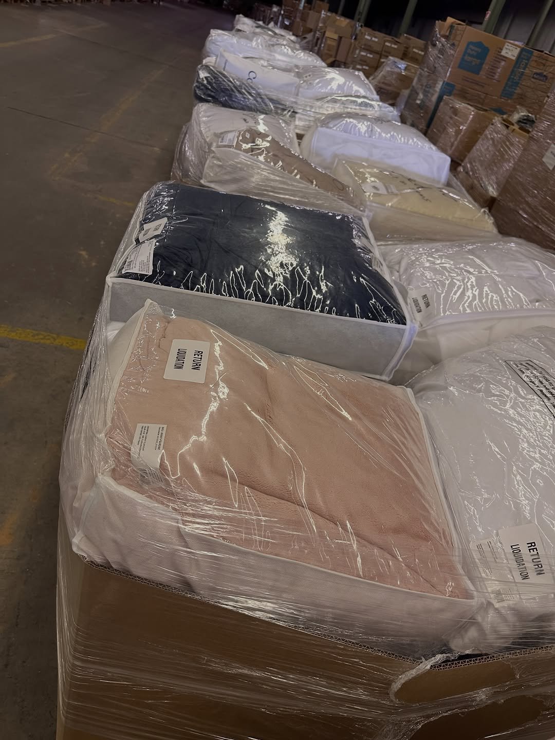 Company Store Bedding & Home Liquidation Pallets