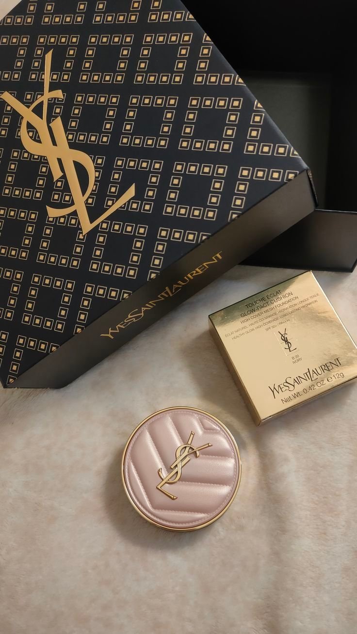 YSL Glow-Pact Cushion Foundation Makeup Pallet