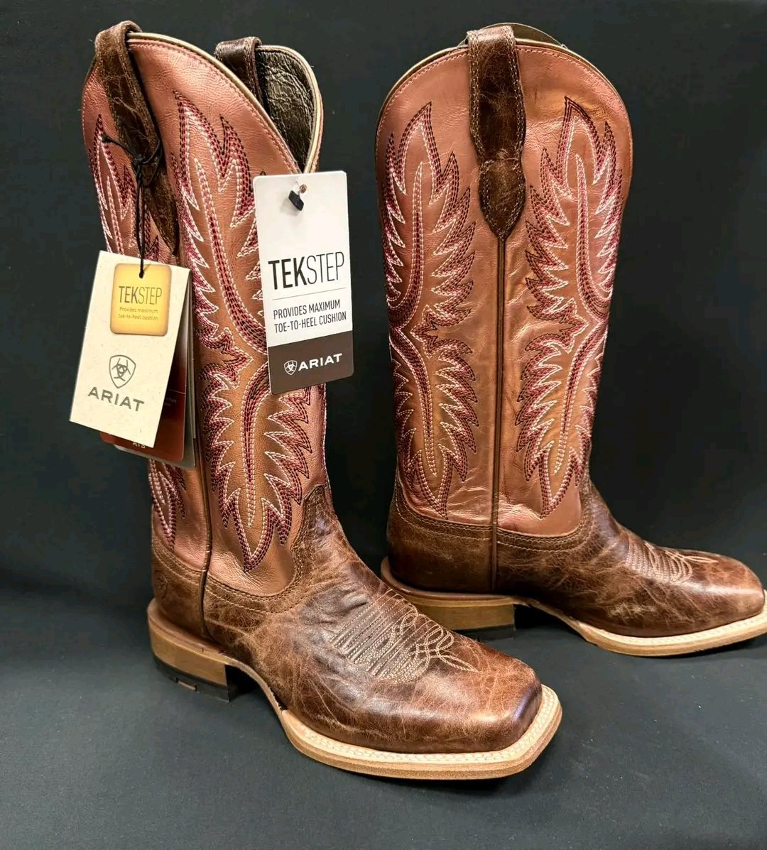 COWBOY BOOTS (WESTERN BOOTS) LIQUIDATION PALLET — WHOLESALE FOOTWEAR